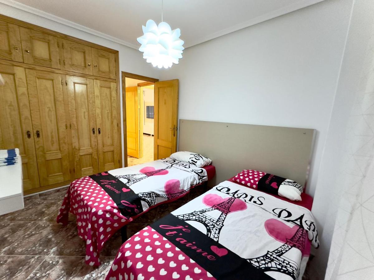 Modern Apartment On Playa Del Cura ตอร์เรเวียคา ภายนอก รูปภาพ