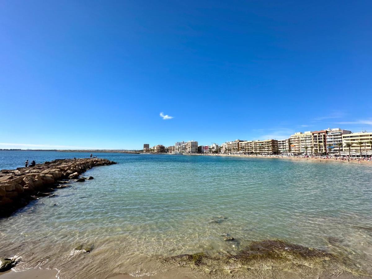 Modern Apartment On Playa Del Cura ตอร์เรเวียคา ภายนอก รูปภาพ