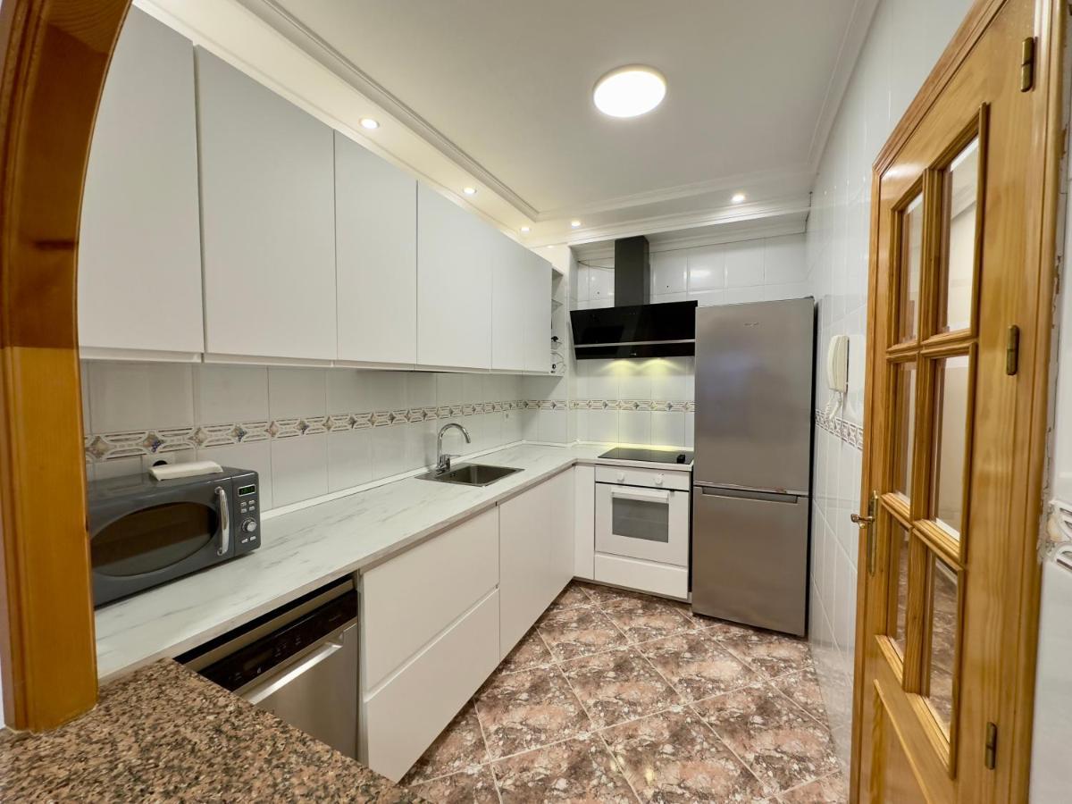 Modern Apartment On Playa Del Cura ตอร์เรเวียคา ภายนอก รูปภาพ