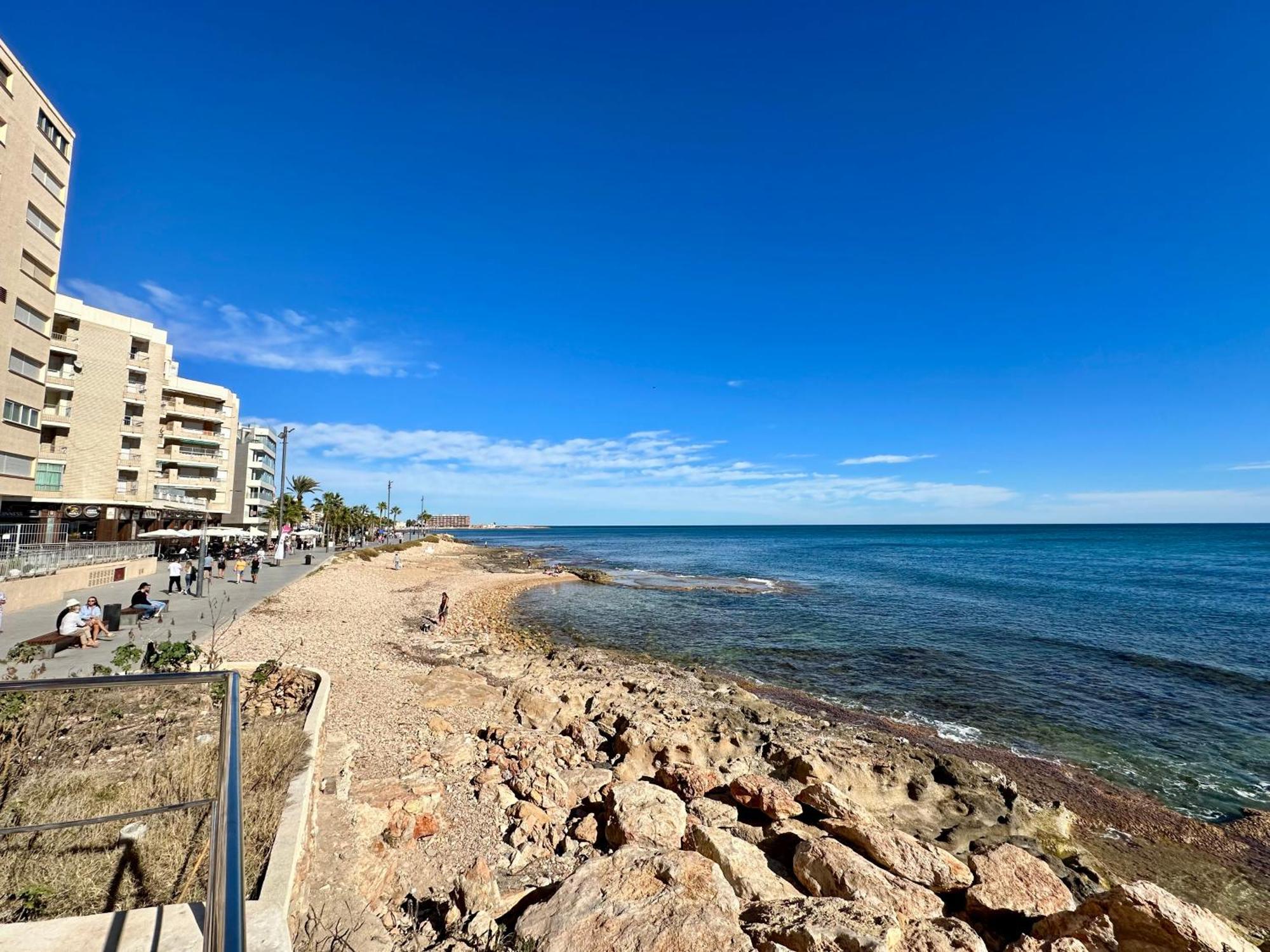 Modern Apartment On Playa Del Cura ตอร์เรเวียคา ภายนอก รูปภาพ
